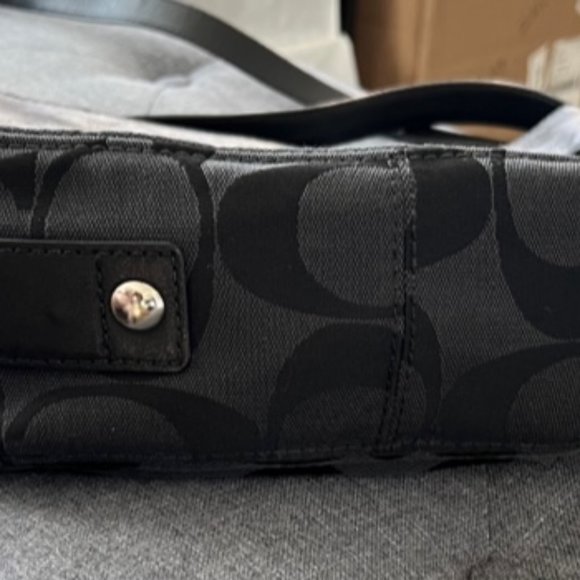 Coach Bag - Picture 2 of 3